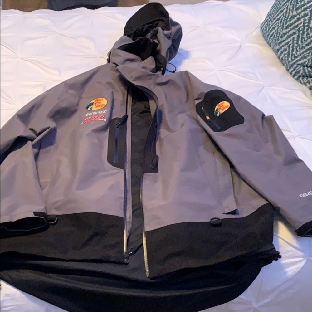 bass pro shop gore-tex rain suit